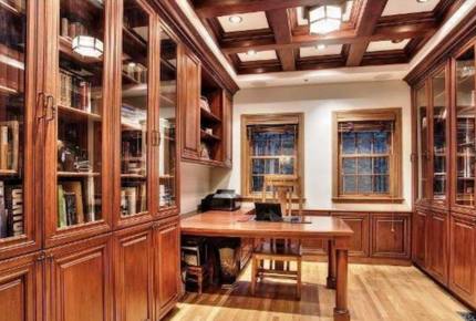 Little French Chateau in Santa Monica - Santa Monica, California