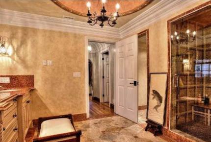 Little French Chateau in Santa Monica - Santa Monica, California