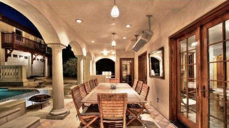 Little French Chateau in Santa Monica - Santa Monica, California