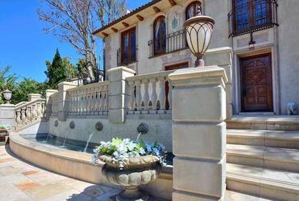 Little French Chateau in Santa Monica - Santa Monica, California