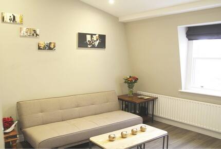 2 Bedroom Apartment Centrally Located in Portobello - London, United Kingdom