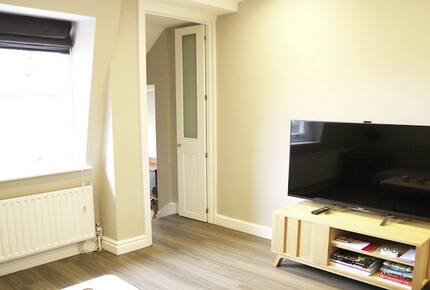 2 Bedroom Apartment Centrally Located in Portobello - London, United Kingdom
