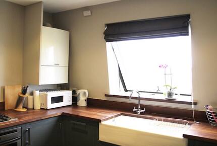 2 Bedroom Apartment Centrally Located in Portobello - London, United Kingdom