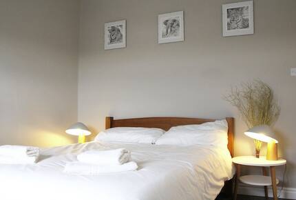 2 Bedroom Apartment Centrally Located in Portobello - London, United Kingdom