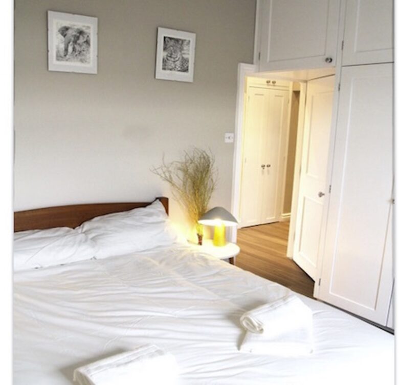 2 Bedroom Apartment Centrally Located in Portobello - London, United Kingdom