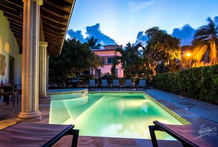 Casa Blanca Beach House (Playa's #1 Vacation Rental) - Playa del Carmen, Mexico