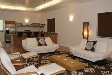 Summer Home Hideaway - Nassau, Bahamas