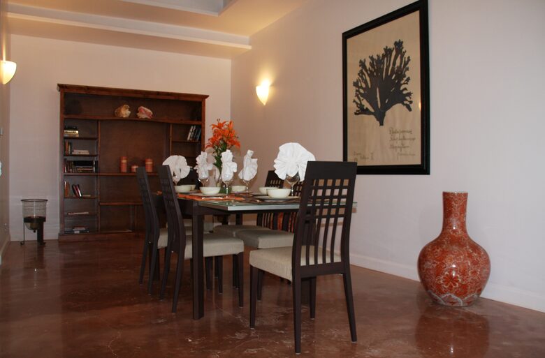 Summer Home Hideaway - Nassau, Bahamas