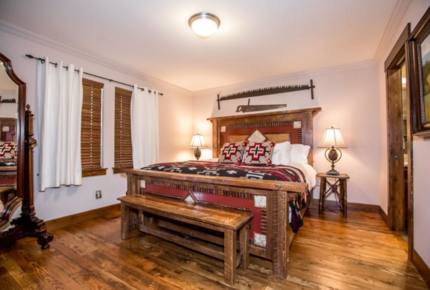 The Woodside House - Whitefish, Montana