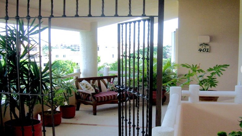 Ocean Front Penthouse - Puerto Aventuras, Mexico