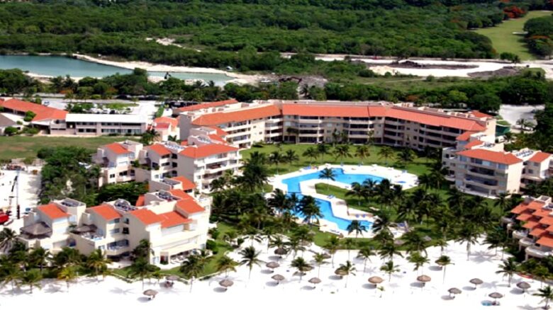 Ocean Front Penthouse - Puerto Aventuras, Mexico