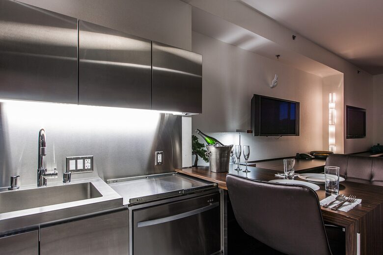 Palms Place "Good Vibes Suite" - Las Vegas, Nevada