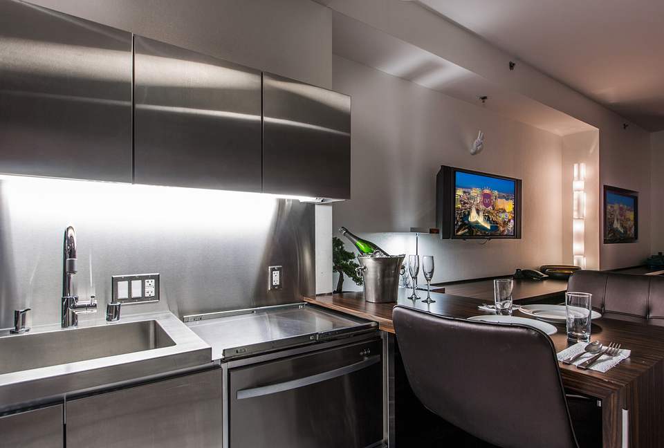 Palms Place "Good Vibes Suite" - Las Vegas, Nevada