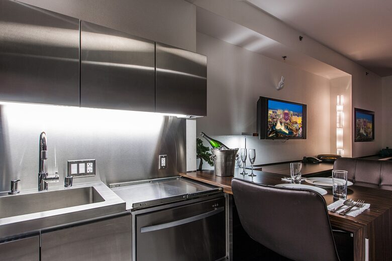 Palms Place "Good Vibes Suite" - Las Vegas, Nevada