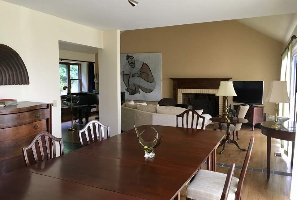 Classic Hudson Riverfront Home and Pool - Highland, New York