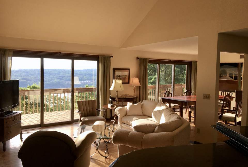 Classic Hudson Riverfront Home and Pool - Highland, New York