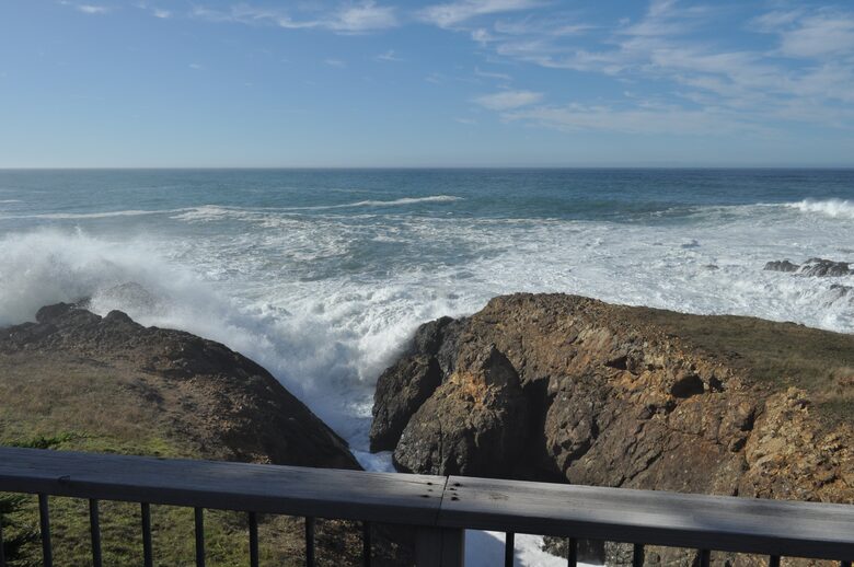 Shelter Cove Pacific Ocean Home - Shelter Cove, California