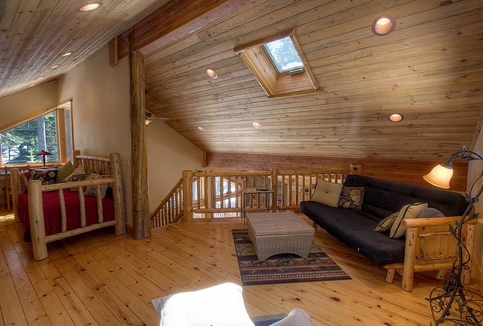 Blue Pine Lodge on Lake Tahoe - Tahoma, California