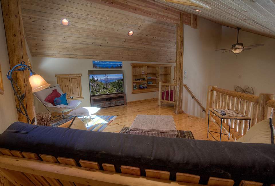 Blue Pine Lodge on Lake Tahoe - Tahoma, California