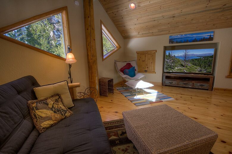 Blue Pine Lodge on Lake Tahoe - Tahoma, California