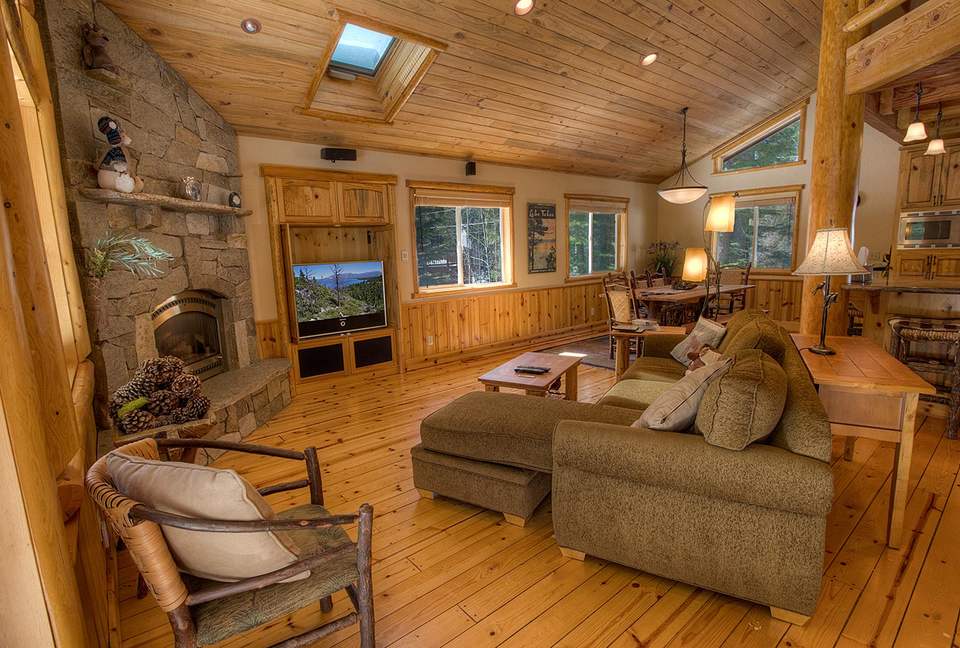 Blue Pine Lodge on Lake Tahoe - Tahoma, California