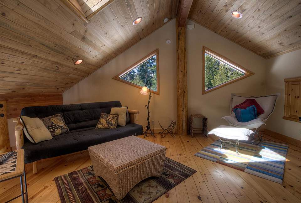 Blue Pine Lodge on Lake Tahoe - Tahoma, California