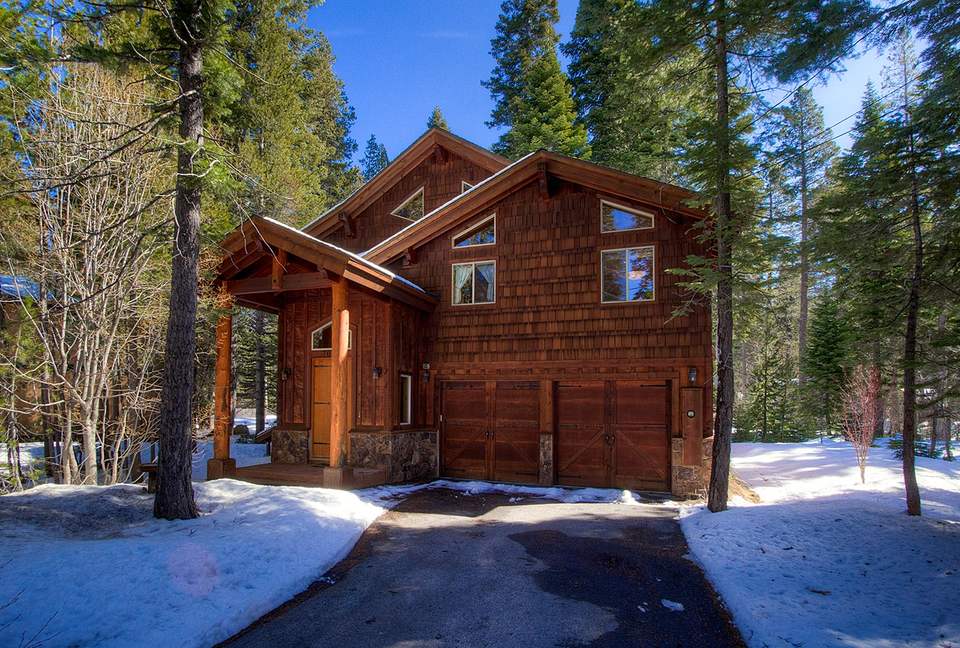 Blue Pine Lodge on Lake Tahoe - Tahoma, California