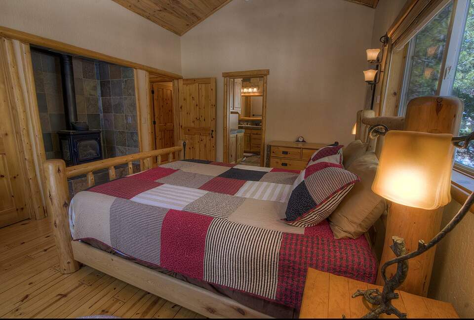 Blue Pine Lodge on Lake Tahoe - Tahoma, California