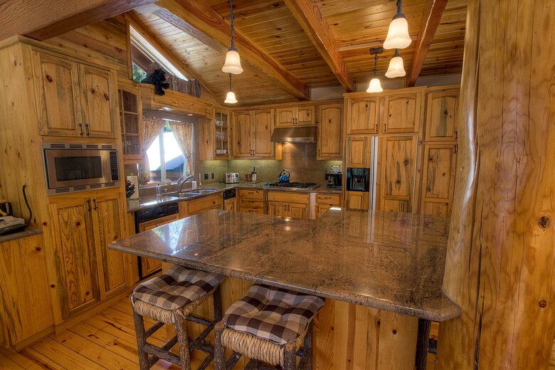 Blue Pine Lodge on Lake Tahoe - Tahoma, California