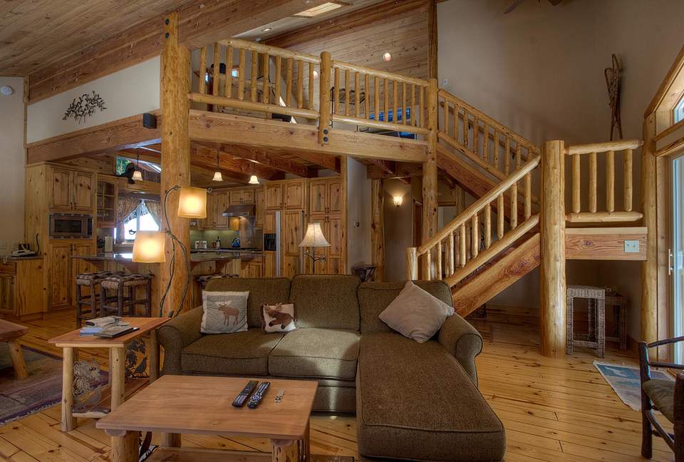 Blue Pine Lodge on Lake Tahoe - Tahoma, California