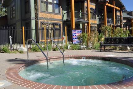 Solstice Mammoth Lakes - Mountain High Sierra Retreat - Mammoth Lakes, California