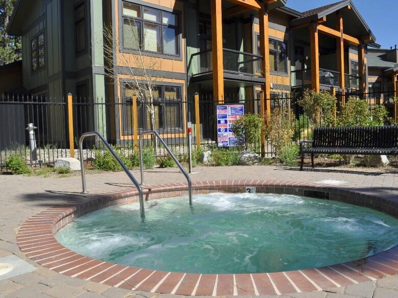 Solstice Mammoth Lakes - Mountain High Sierra Retreat - Mammoth Lakes, California