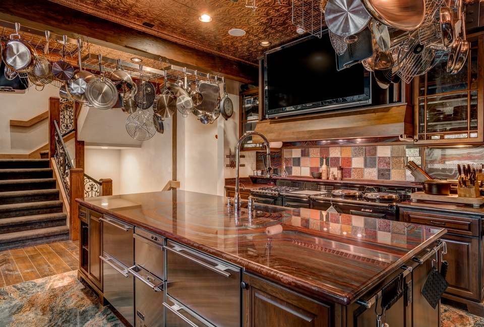 Rocking Chair Lodge - Moving Mountains - Steamboat Springs, Colorado