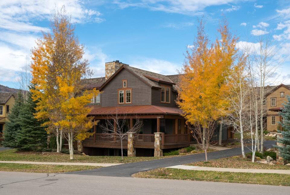 Rocking Chair Lodge - Moving Mountains - Steamboat Springs, Colorado