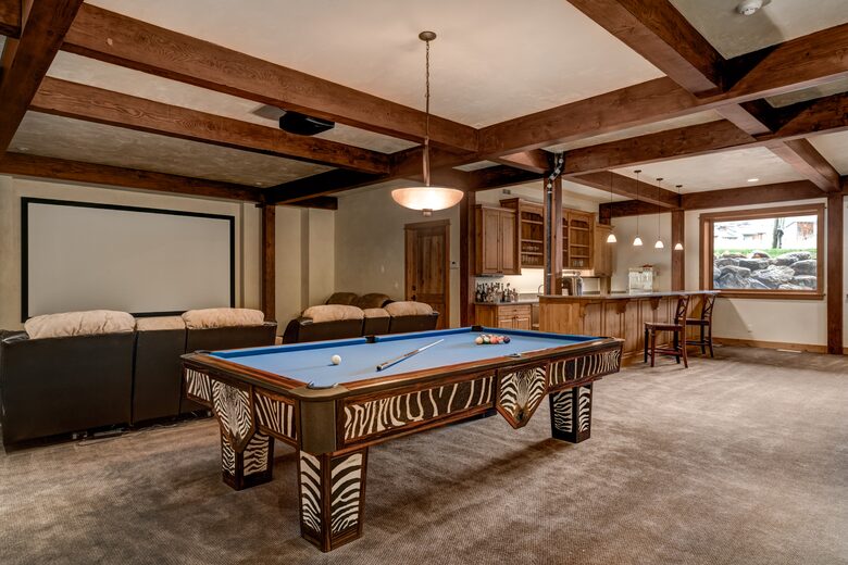 Rocking Chair Lodge - Moving Mountains - Steamboat Springs, Colorado