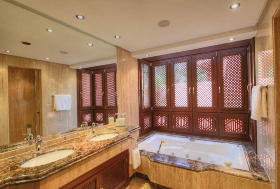 Torre Bermeja - Gualdalmansa, Spain