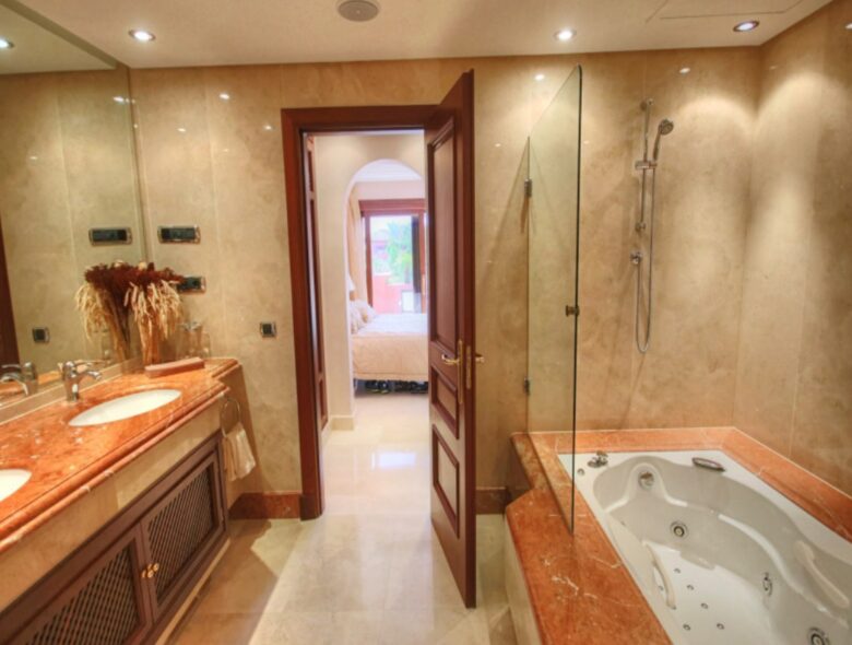 Torre Bermeja - Gualdalmansa, Spain