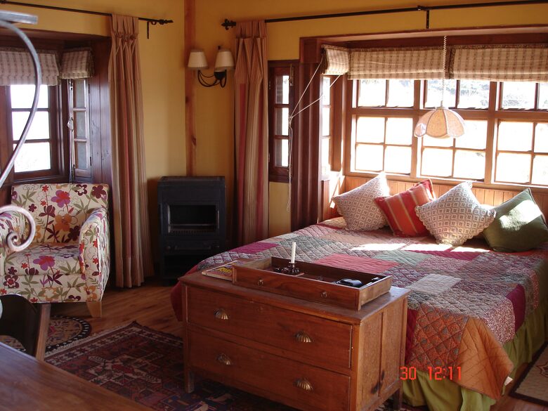 Villa Loshegani - Nainital, India