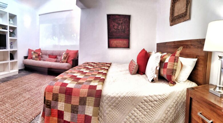 Casa Blanca Beach House (Playa's #1 Vacation Rental) - Playa del Carmen, Mexico