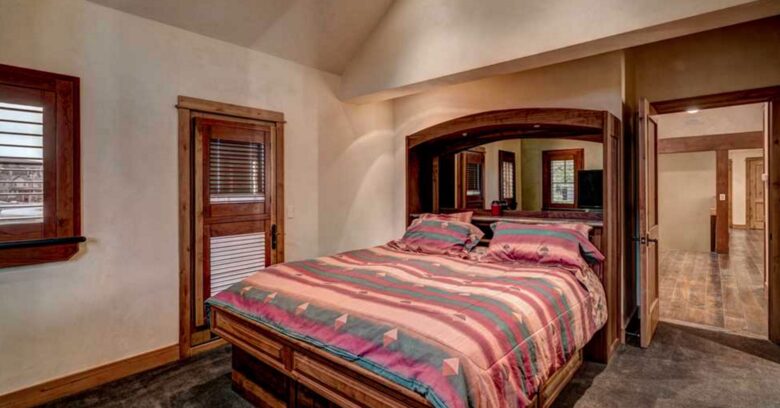 Rocking Chair Lodge - Moving Mountains - Steamboat Springs, Colorado