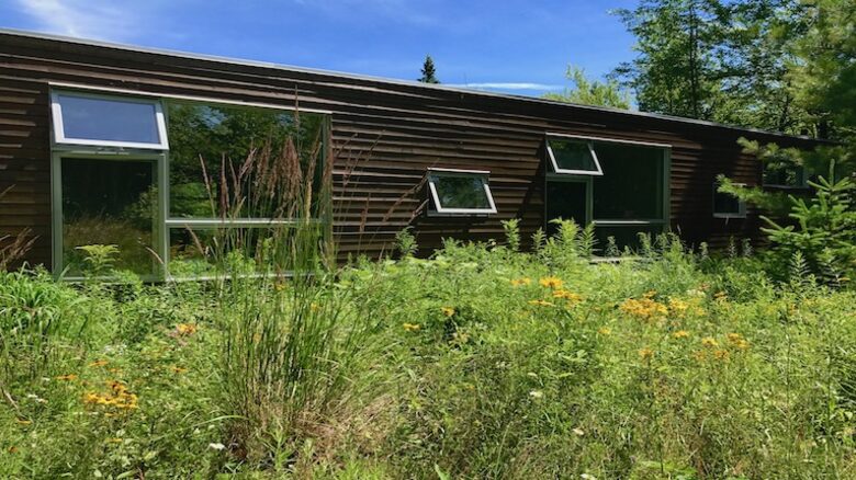 Modern Lakeside Luxury - Stanstead, Canada