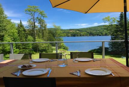 Modern Lakeside Luxury - Stanstead, Canada
