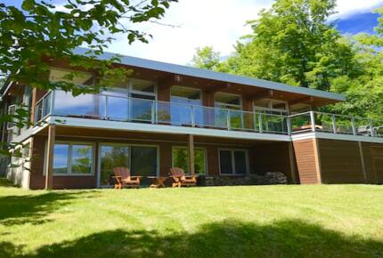 Modern Lakeside Luxury - Stanstead, Canada