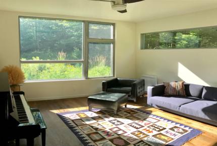 Modern Lakeside Luxury - Stanstead, Canada