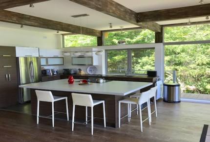 Modern Lakeside Luxury - Stanstead, Canada