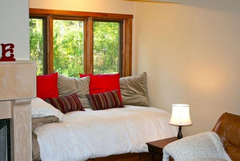 Berry Patch - Jackson Hole - Wilson, Wyoming