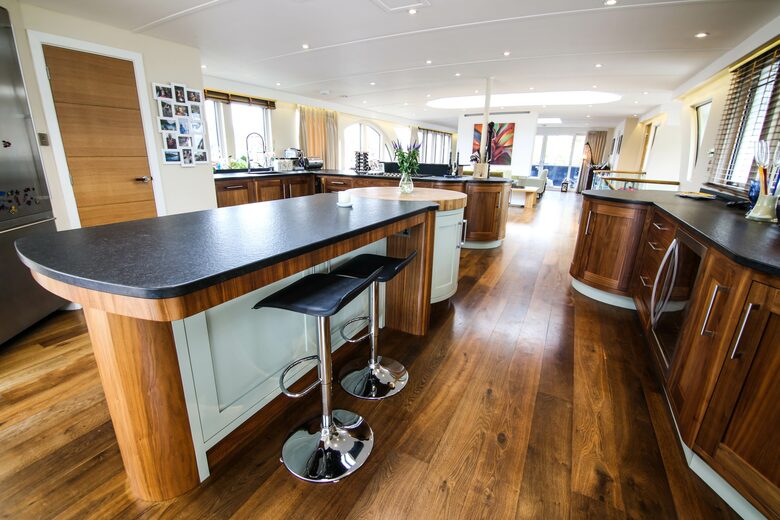 Caracoli - London, United Kingdom