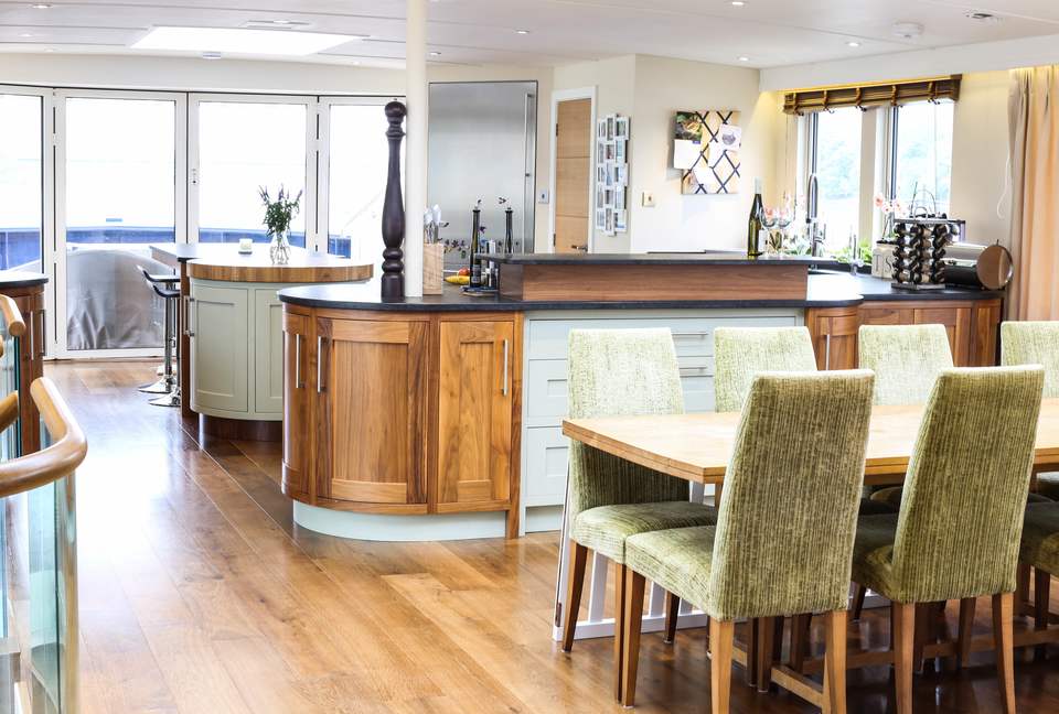 Caracoli - London, United Kingdom