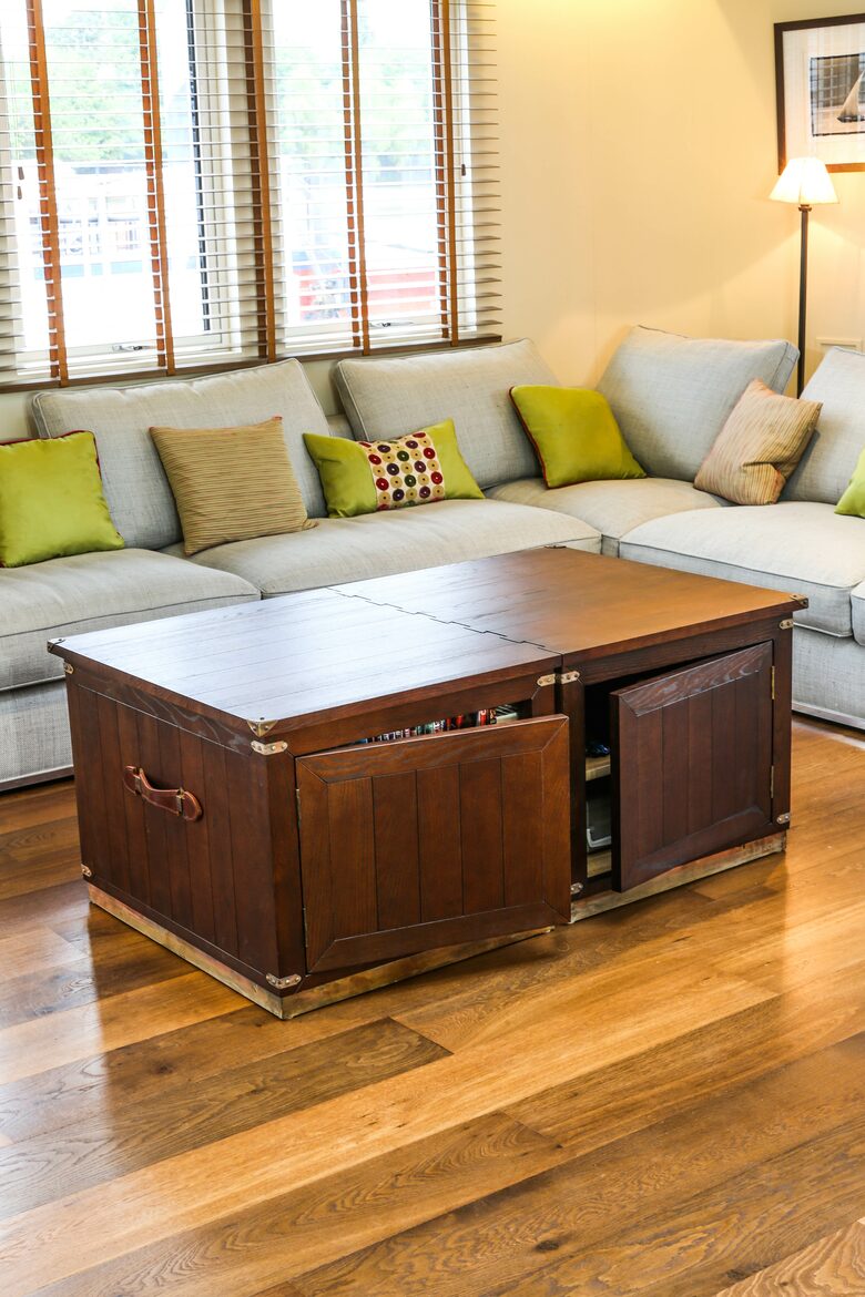 Caracoli - London, United Kingdom