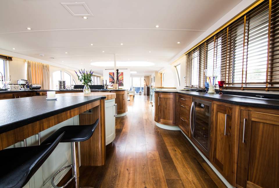 Caracoli - London, United Kingdom